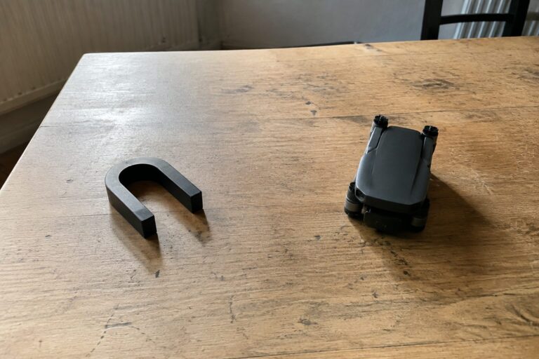 Magneten bij drones: risico voor je kompas